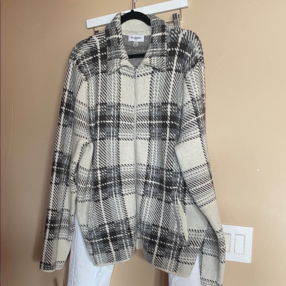 Goodfellow & Co Cream and Black Plaid Knit Zip Jacket Sz L.